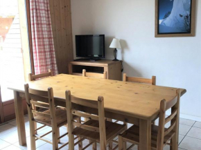 Chalet Mitoyen 3 Pièces - 7 Pers, Parking, Animaux Acceptés - FR-1-504-66
